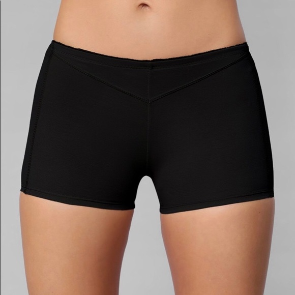 Butt Lifter Shorts - Picture 2 of 3